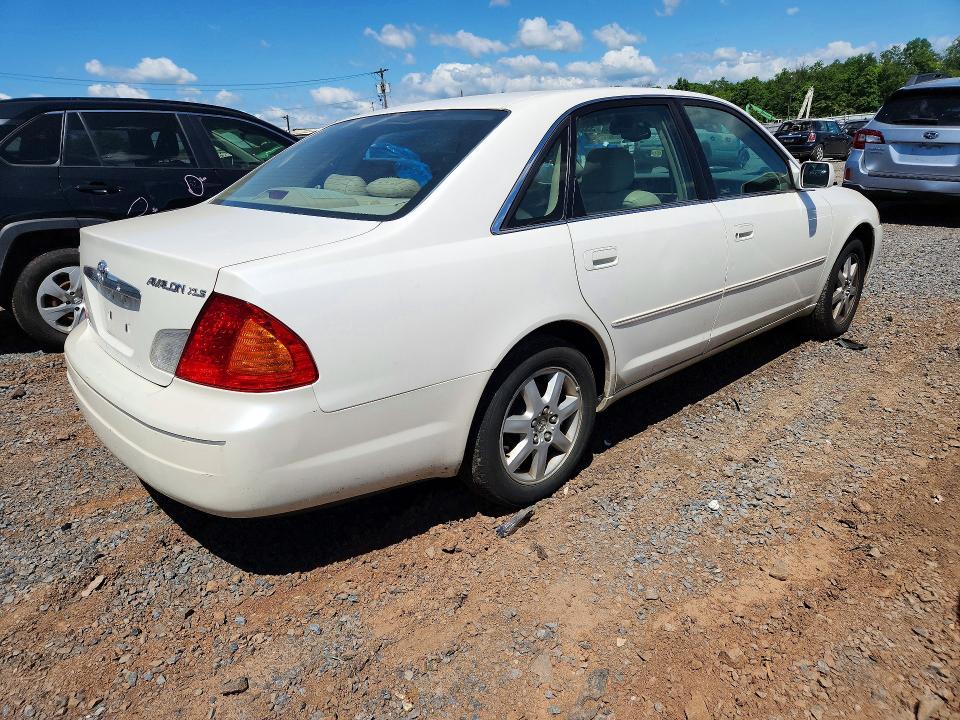 55338946 :رقم المزاد ، 4T1BF28B72U250657 vin ، 2002 Toyota Avalon مزاد بيع