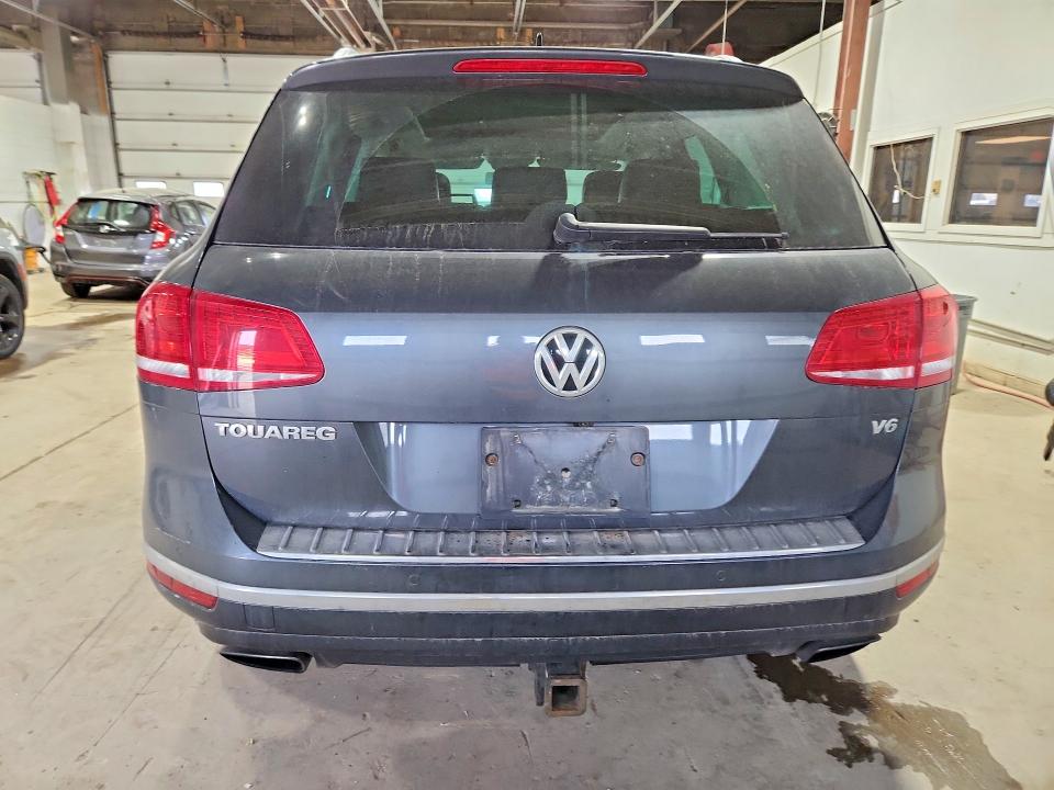 51977156 :رقم المزاد ، WVGEF9BP9GD011449 vin ، 2016 Volkswagen Touareg مزاد بيع