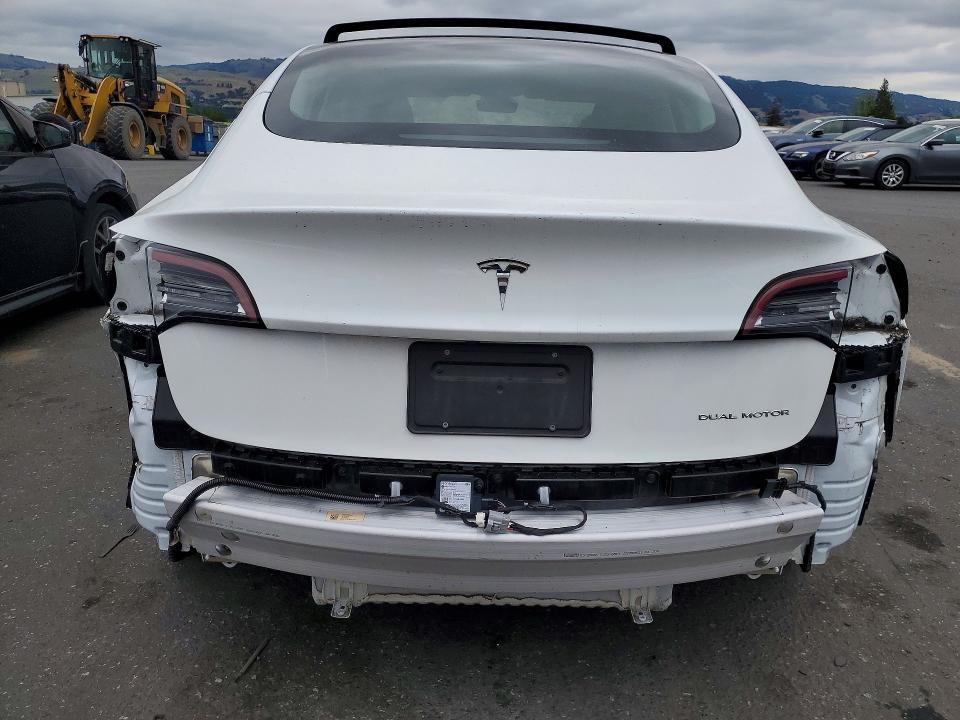 51031586 :رقم المزاد ، 5YJ3E1EBXNF180630 vin ، 2022 Tesla Model 3 مزاد بيع