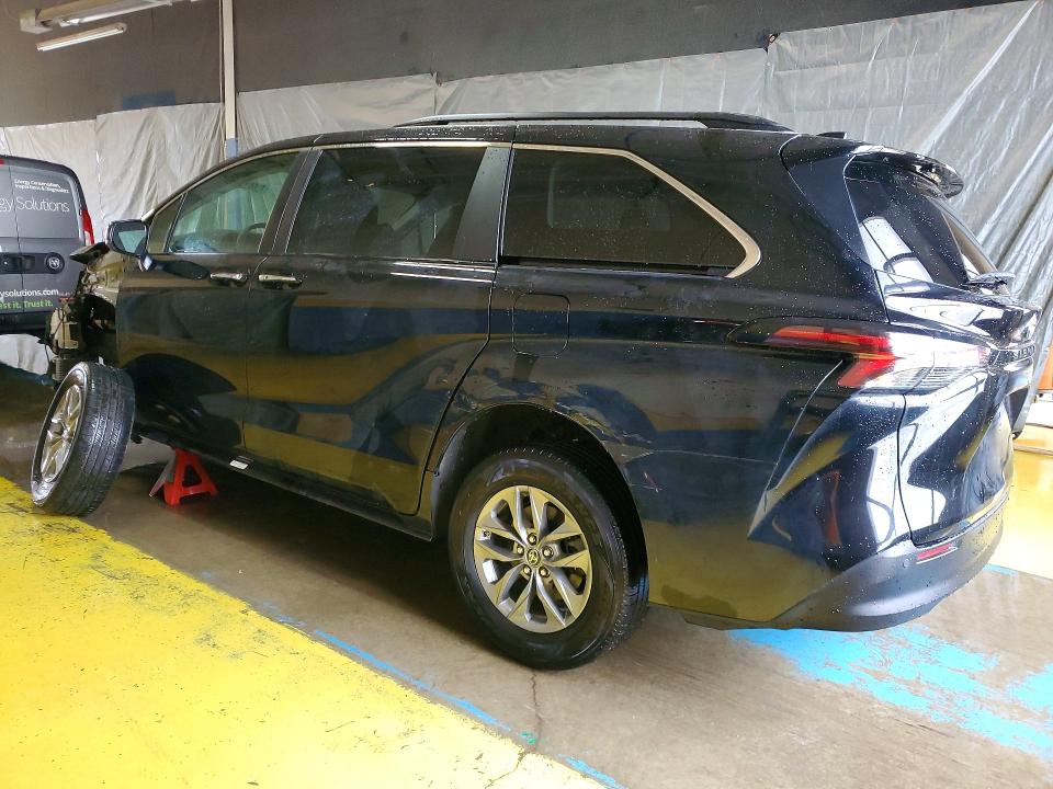 54514766 :رقم المزاد ، 5TDYRKECXRS215211 vin ، 2024 Toyota Sienna مزاد بيع