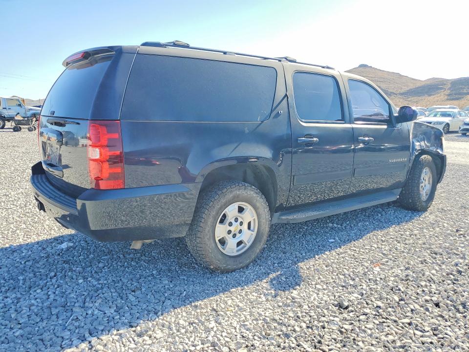 52741636 :رقم المزاد ، 1GNSCJE02DR218173 vin ، 2013 Chevrolet Suburban مزاد بيع
