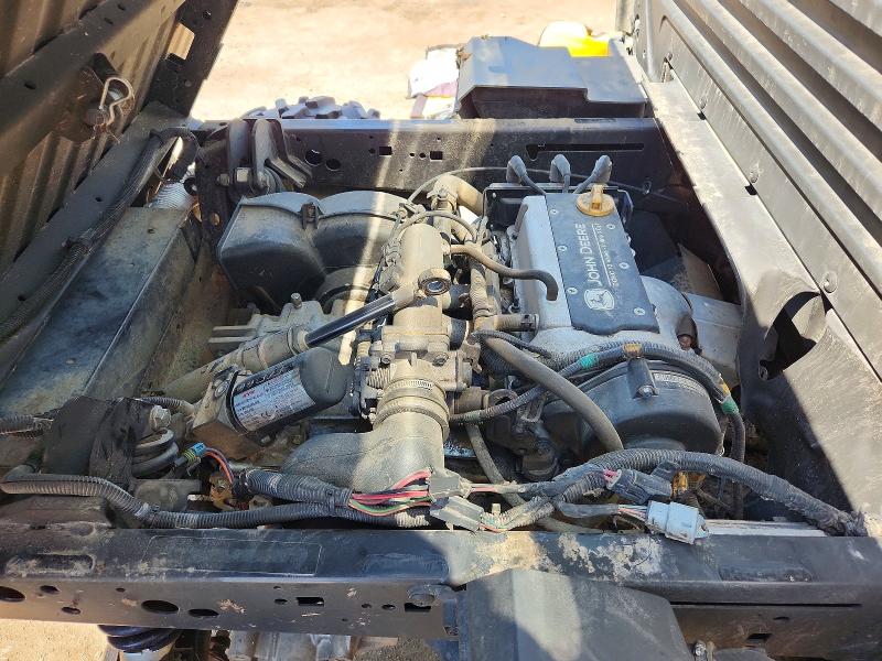 53280786 :رقم المزاد ، 1M0835MAJMM043877 vin ، 2021 John Deere Xuv835m مزاد بيع