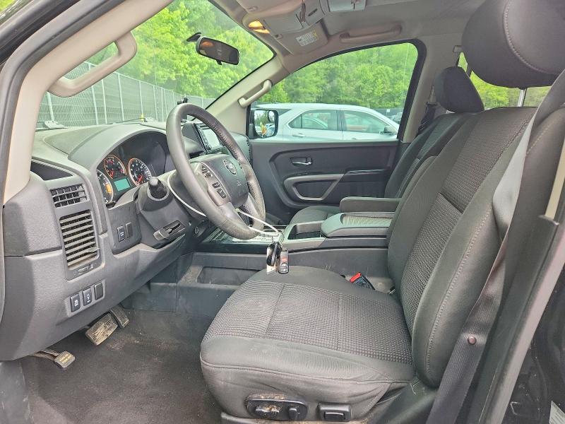 53292486 :رقم المزاد ، 1N6AA0EC5FN510390 vin ، 2015 Nissan Titan مزاد بيع