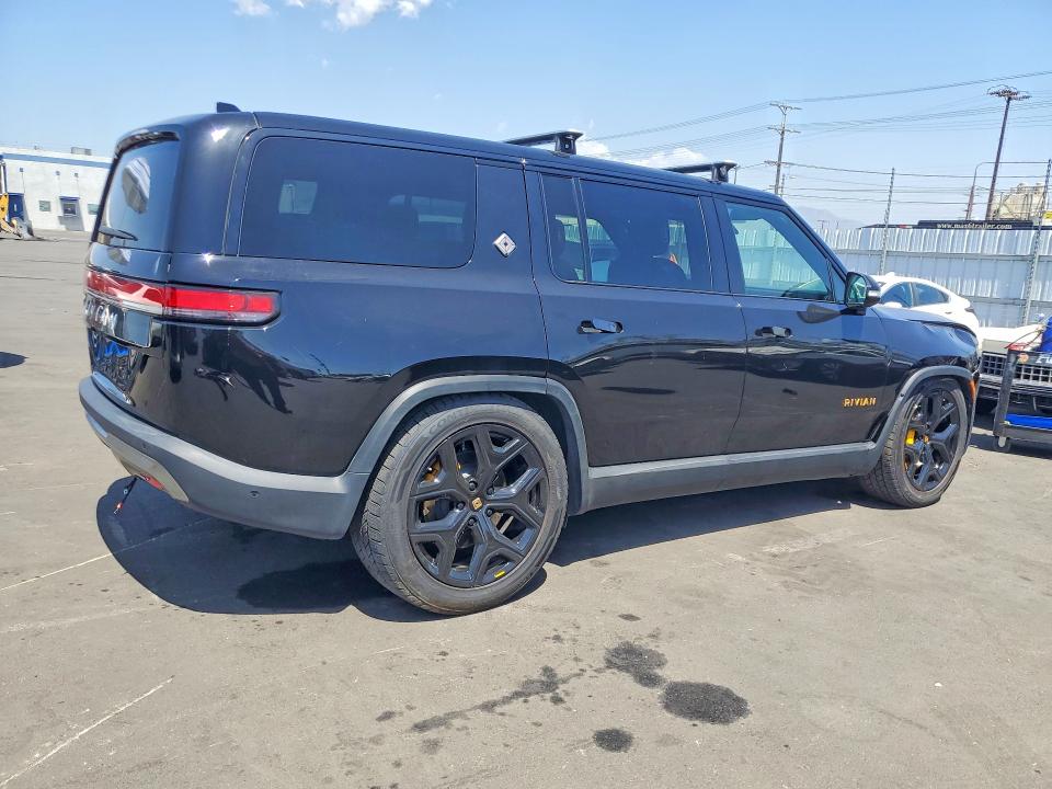 55606546 :رقم المزاد ، 7PDSGABL1NN001954 vin ، 2022 Rivian R1s مزاد بيع