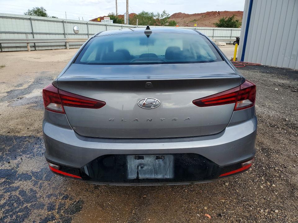 2020 Hyundai Elantra მანქანა იყიდება აუქციონზე, vin: 5NPD84LF8LH536381, აუქციონის ნომერი: 54856816