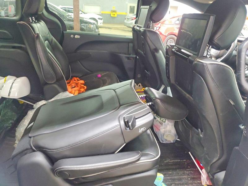 54449776 :رقم المزاد ، 2C4RC1S75MR526828 vin ، 2021 Chrysler Pacifica مزاد بيع
