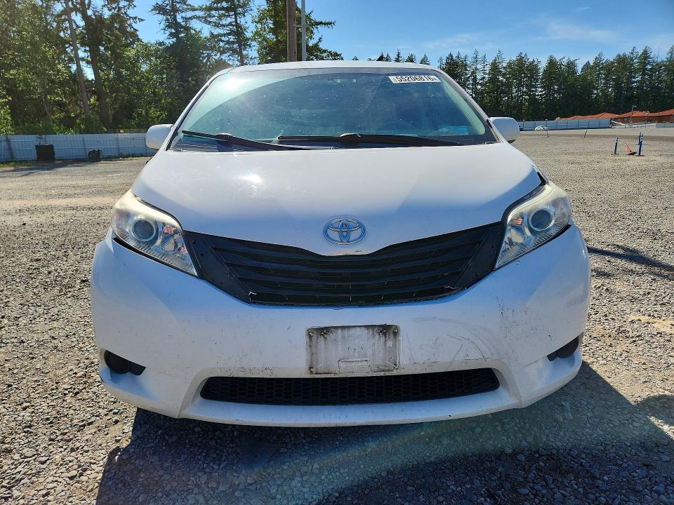 55206816 :رقم المزاد ، 5TDKK3DC1ES518227 vin ، 2014 Toyota Sienna مزاد بيع