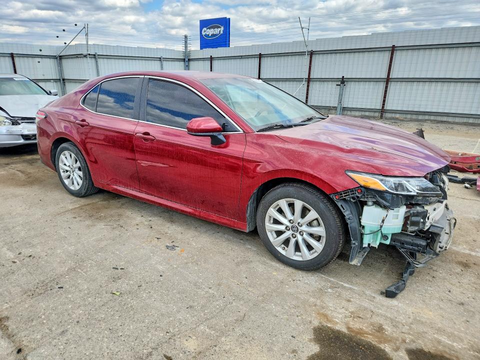 2019 Toyota Camry მანქანა იყიდება აუქციონზე, vin: 4T1B11HK0KU691121, აუქციონის ნომერი: 55615216