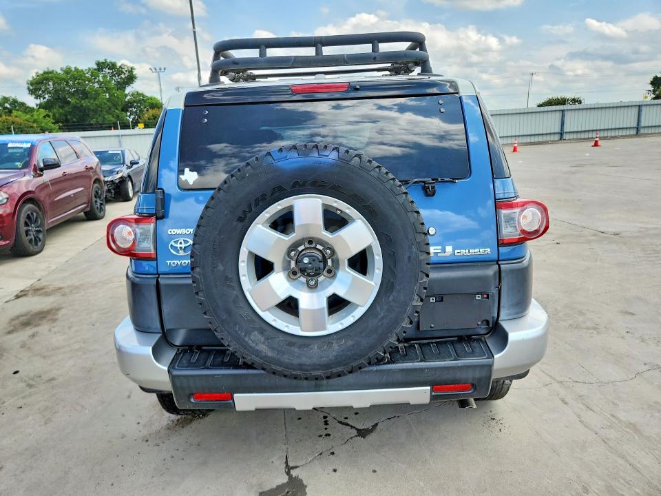2012 Toyota Fj Cruiser მანქანა იყიდება აუქციონზე, vin: JTEZU4BF0CK012528, აუქციონის ნომერი: 54763826