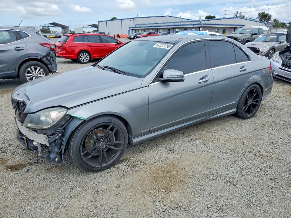 Продаж на аукціоні авто 2013 Mercedes-benz C, vin: WDDGF4HB8DR281983, номер лоту: 52057296