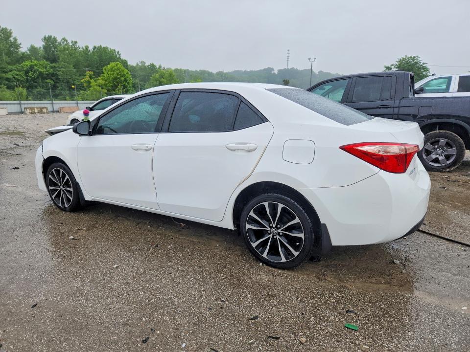 54705766 :رقم المزاد ، 5YFBURHE9JP834065 vin ، 2018 Toyota Corolla مزاد بيع