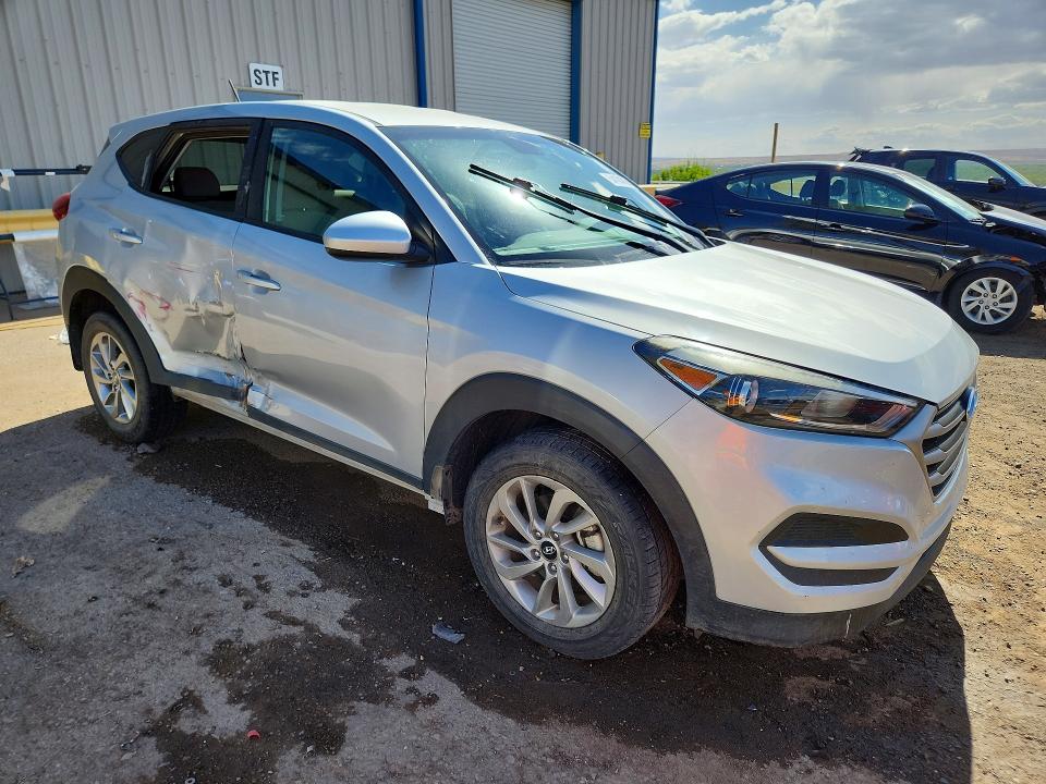54104836 :رقم المزاد ، KM8J23A40HU407429 vin ، 2017 Hyundai Tucson مزاد بيع