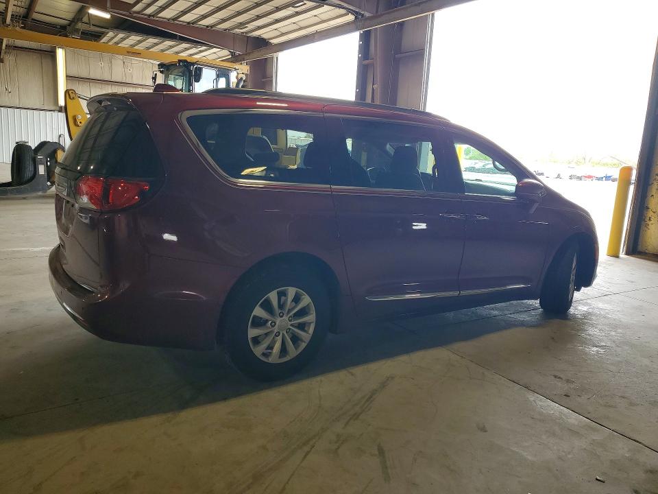 52014276 :رقم المزاد ، 2C4RC1BG8HR820357 vin ، 2017 Chrysler Pacifica مزاد بيع