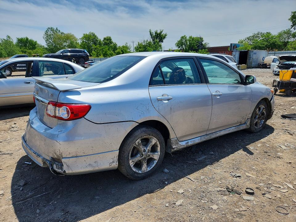 2011 Toyota Corolla მანქანა იყიდება აუქციონზე, vin: 2T1BU4EE2BC670697, აუქციონის ნომერი: 55175516