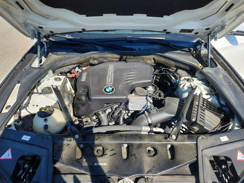 53975286 :رقم المزاد ، WBA5A5C51FD515000 vin ، 2015 Bmw 528 مزاد بيع