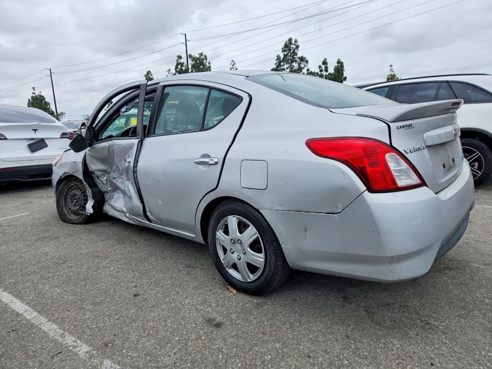 54697376 :رقم المزاد ، 3N1CN7APXGL826843 vin ، 2016 Nissan Versa مزاد بيع