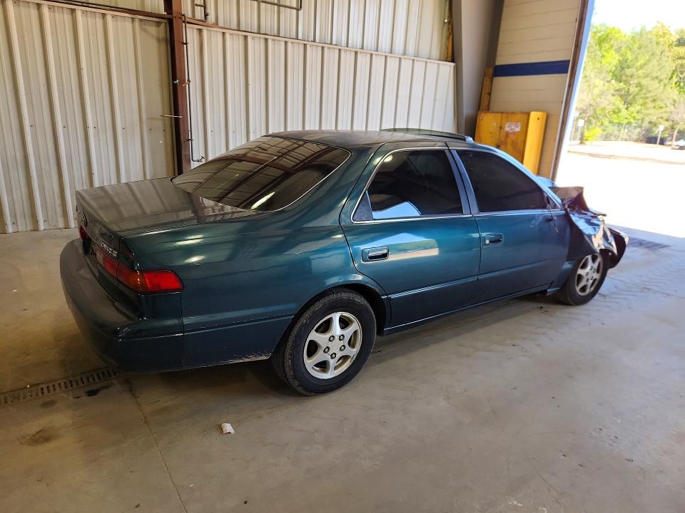 53935506 :رقم المزاد ، 4T1BG28K9WU235175 vin ، 1998 Toyota Camry مزاد بيع