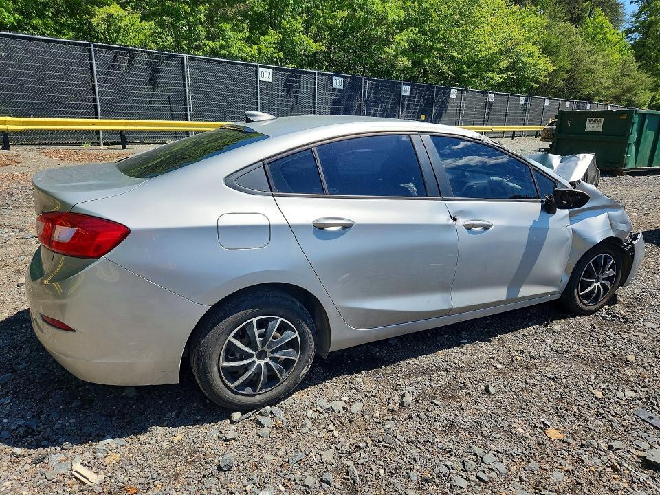Aukcja sprzedaży 2018 Chevrolet Cruze, vin: 1G1BC5SM6J7170037, numer aukcji: 52347196