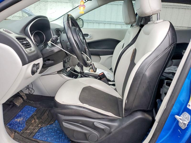 52932986 :رقم المزاد ، 3C4NJCBB9JT461575 vin ، 2018 Jeep Compass مزاد بيع