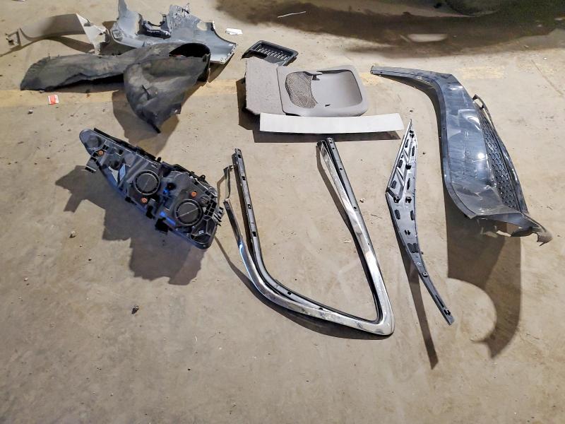 53163966 :رقم المزاد ، 2C4RC1BG2HR688244 vin ، 2017 Chrysler Pacifica مزاد بيع