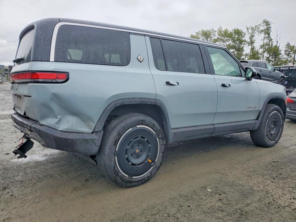 53711196 :رقم المزاد ، 7PDSGBBA0SN051681 vin ، 2025 Rivian R1s مزاد بيع
