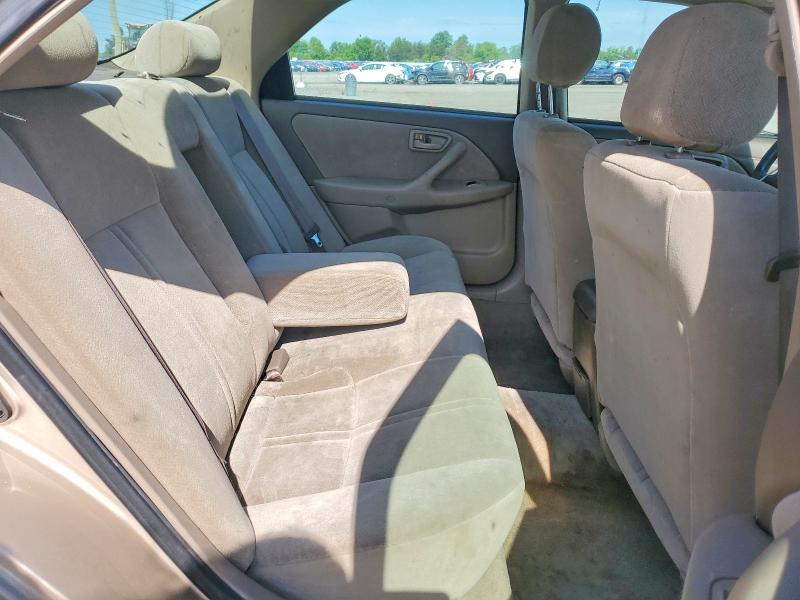 51990576 :رقم المزاد ، 4T1BG22K8YU995500 vin ، 2000 Toyota Camry مزاد بيع