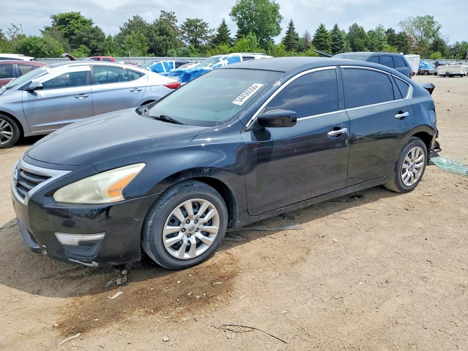 2015 Nissan Altima მანქანა იყიდება აუქციონზე, vin: 1N4AL3AP2FN329924, აუქციონის ნომერი: 54456556