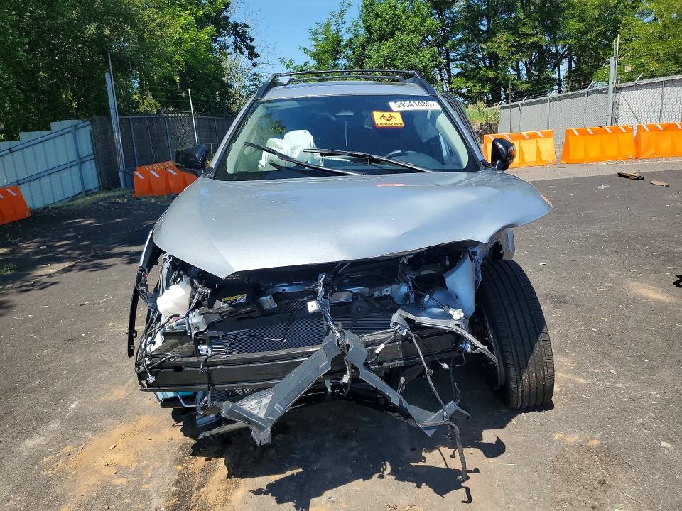 Продажа на аукционе авто 2025 Toyota Corolla Cross, vin: 7MUDAABG5SV140694, номер лота: 54541486
