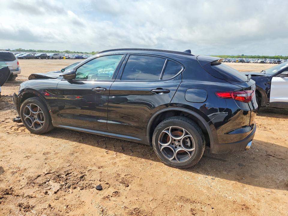 54701296 :رقم المزاد ، ZASPAKAN0M7D00563 vin ، 2021 Alfa Romeo Stelvio مزاد بيع