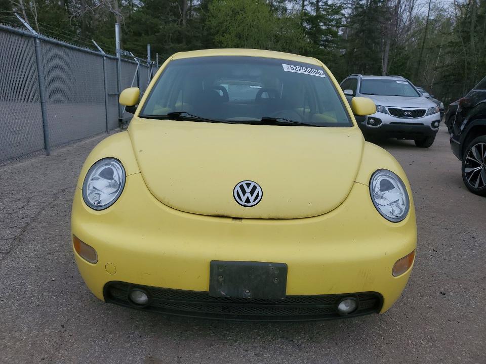 2000 Volkswagen New Beetle მანქანა იყიდება აუქციონზე, vin: 3VWCA21C8YM437717, აუქციონის ნომერი: 52296656