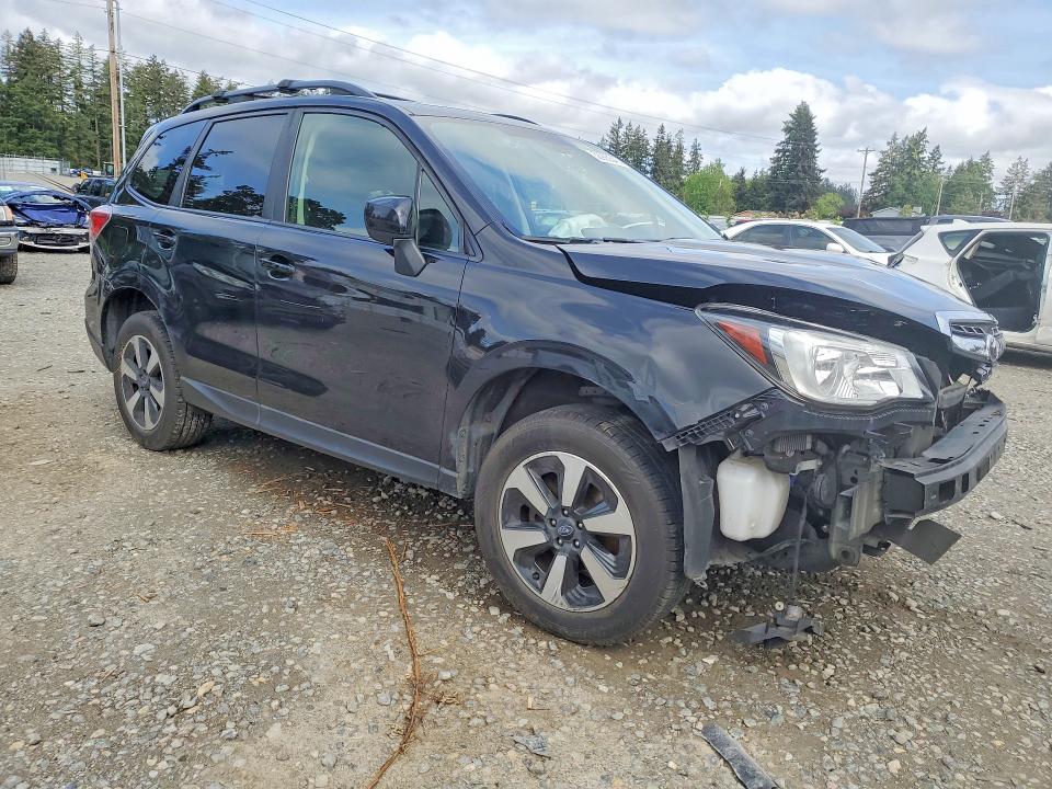 Продаж на аукціоні авто 2018 Subaru Forester, vin: JF2SJAGC5JH512983, номер лоту: 53993346