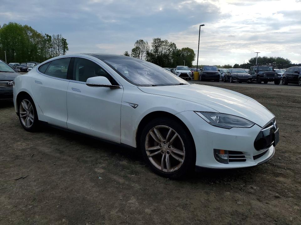 Aukcja sprzedaży 2014 Tesla Model S, vin: 5YJSA1H15EFP36580, numer aukcji: 52016396