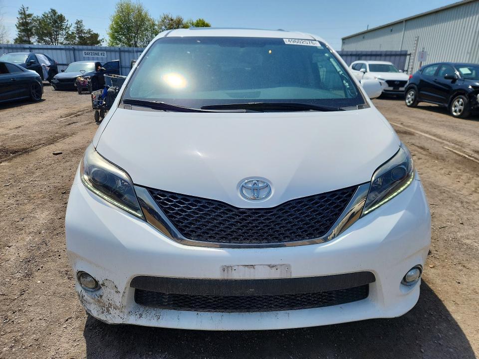 49602576 :رقم المزاد ، 5TDXK3DC1GS749380 vin ، 2016 Toyota Sienna مزاد بيع