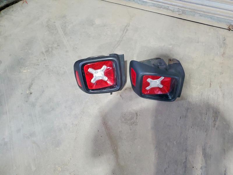 54589846 :رقم المزاد ، ZACNJBBB1LPL72956 vin ، 2020 Jeep Renegade مزاد بيع