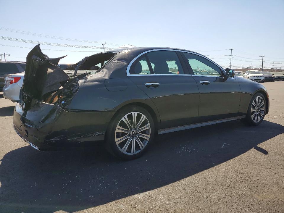 54278656 :رقم المزاد ، W1KZF8DB6NB091406 vin ، 2022 Mercedes-benz E مزاد بيع
