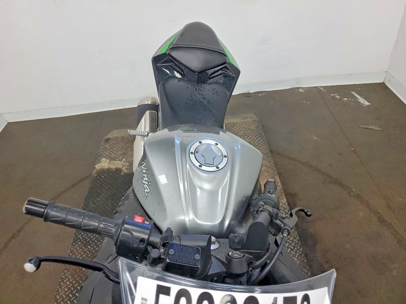 52393176 :رقم المزاد ، JKAEX8A18FDA22429 vin ، 2015 Kawasaki Ex300 مزاد بيع