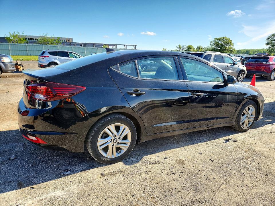 53776546 :رقم المزاد ، 5NPD84LF5KH430551 vin ، 2019 Hyundai Elantra مزاد بيع