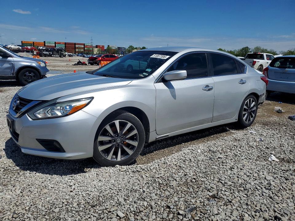 2017 Nissan Altima მანქანა იყიდება აუქციონზე, vin: 1N4AL3AP0HC207948, აუქციონის ნომერი: 51857306