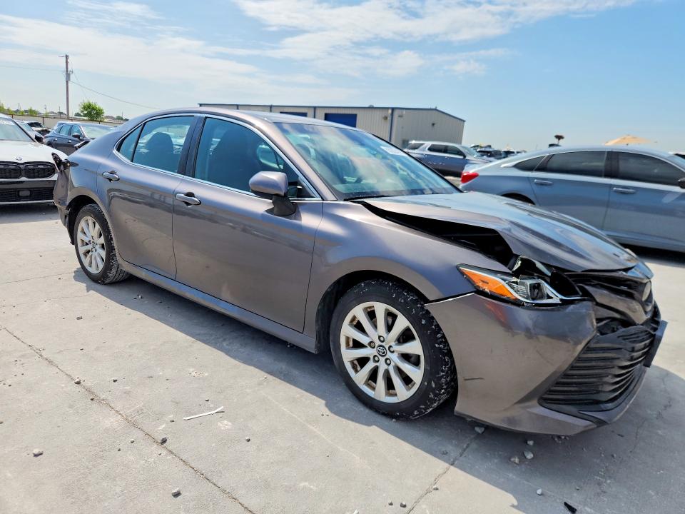 Продажа на аукционе авто 2018 Toyota Camry, vin: 4T1B11HK4JU007587, номер лота: 55032476