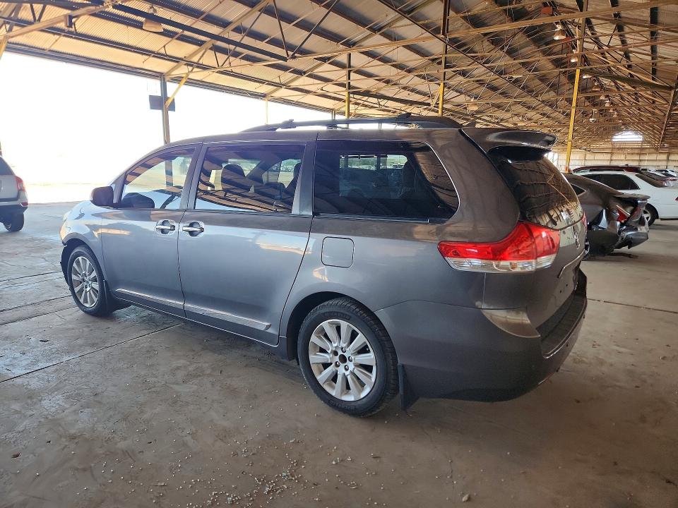55172136 :رقم المزاد ، 5TDDK3DC9CS044484 vin ، 2012 Toyota Sienna مزاد بيع