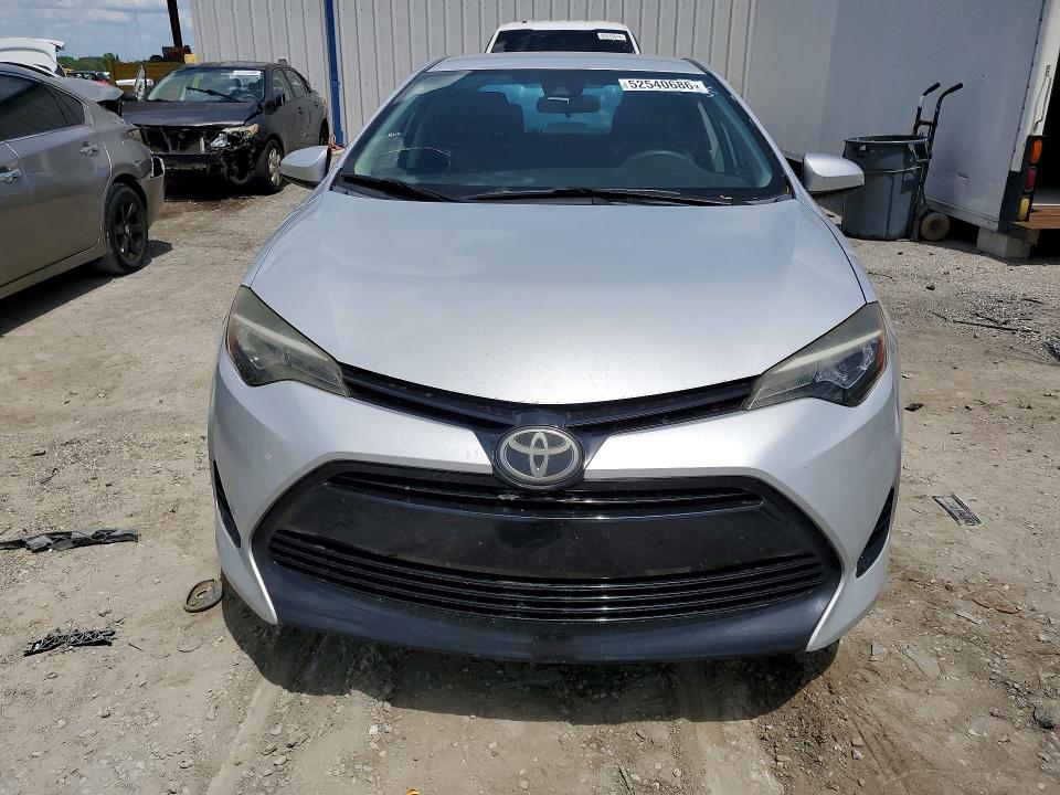 52540686 :رقم المزاد ، 2T1BURHE7HC807943 vin ، 2017 Toyota Corolla مزاد بيع