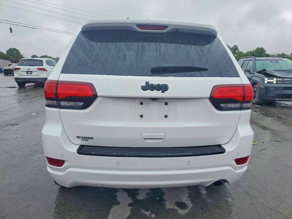 52577046 :رقم المزاد ، 1C4RJEAG1JC433646 vin ، 2018 Jeep Grand Cherokee مزاد بيع