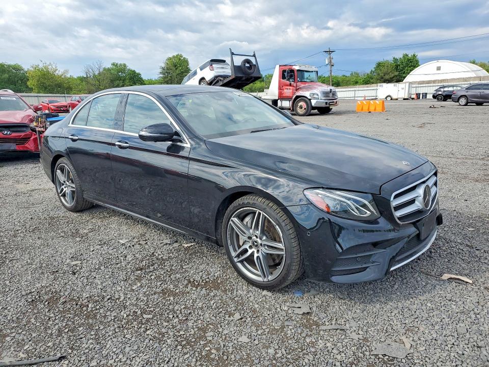 53289056 :رقم المزاد ، WDDZF8EB2LA744394 vin ، 2020 Mercedes-benz E مزاد بيع