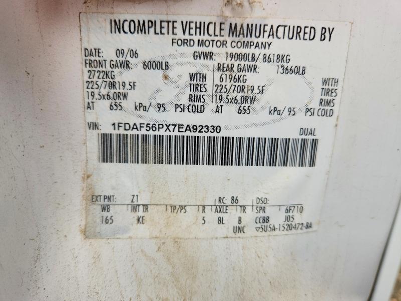 51895616 :رقم المزاد ، 1FDAF56PX7EA92330 vin ، 2007 Ford F550 مزاد بيع