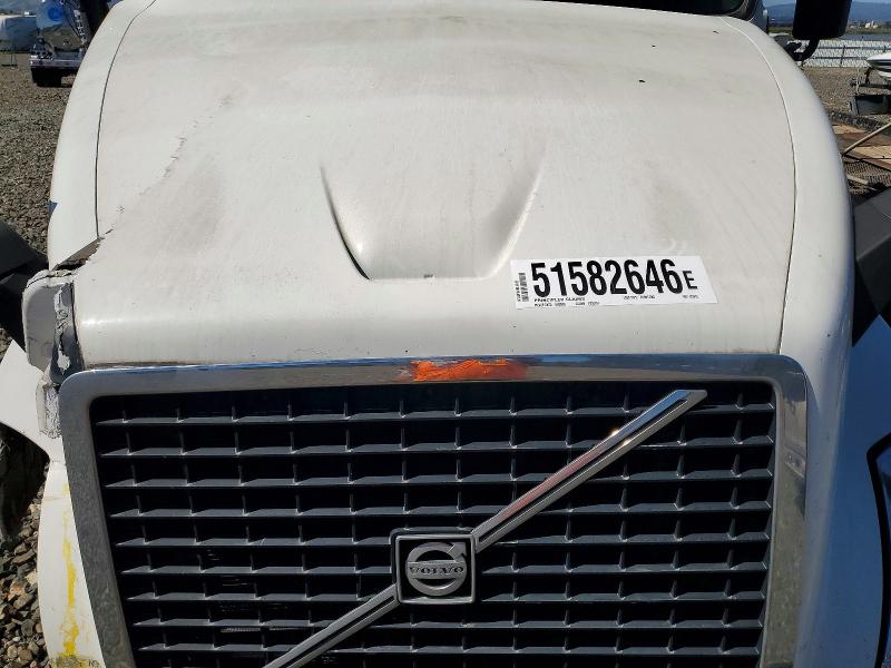 51582646 :رقم المزاد ، 4V4NC9EJ3EN182813 vin ، 2014 Volvo Vn مزاد بيع