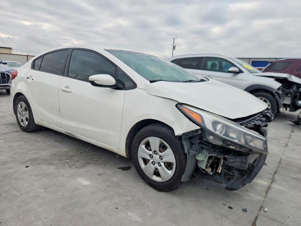 2017 Kia Forte მანქანა იყიდება აუქციონზე, vin: 3KPFK4A73HE065371, აუქციონის ნომერი: 54729066