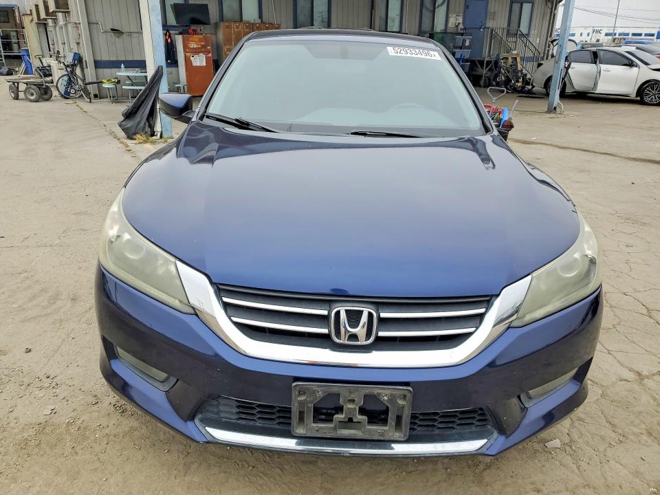 52933496 :رقم المزاد ، 1HGCR2F55FA044310 vin ، 2015 Honda Accord مزاد بيع