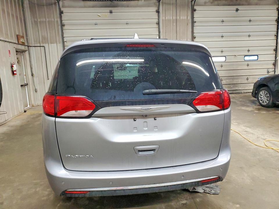 54886276 :رقم المزاد ، 2C4RC1BG7HR560727 vin ، 2017 Chrysler Pacifica مزاد بيع