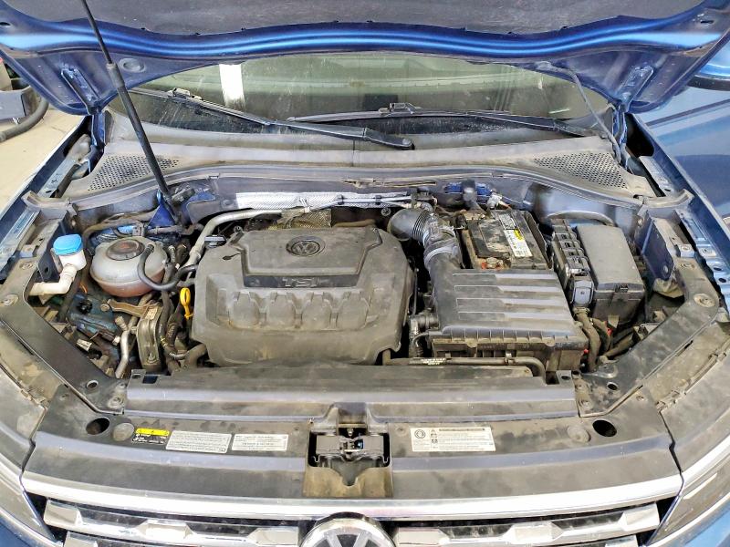 53934126 :رقم المزاد ، 3VV4B7AXXJM016125 vin ، 2018 Volkswagen Tiguan مزاد بيع