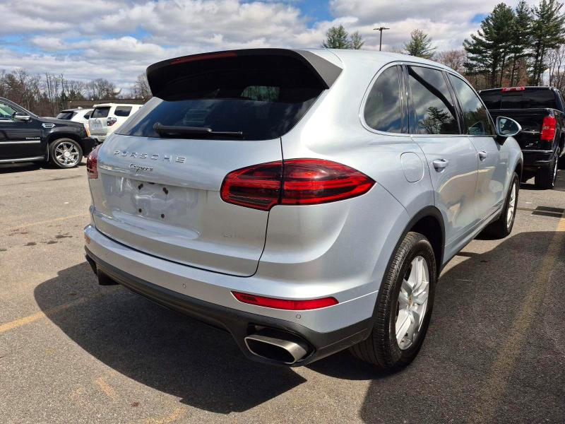 55167216 :رقم المزاد ، WP1AA2A24GLA09966 vin ، 2016 Porsche Cayenne مزاد بيع